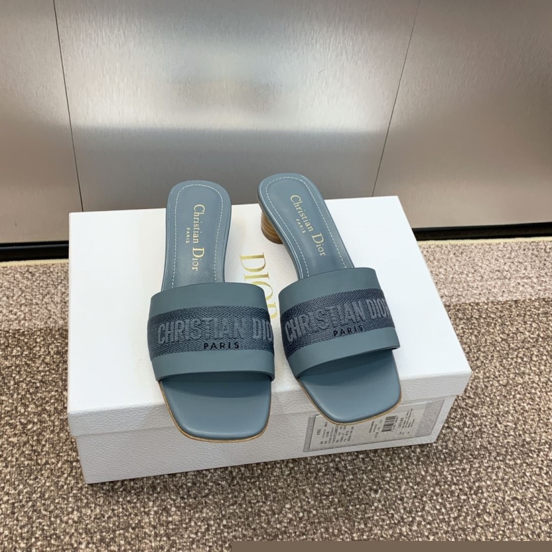 ch**an D*or slippers
